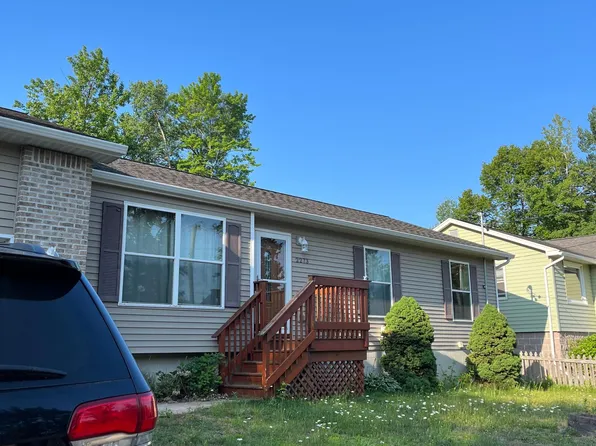 2273 Allen St, Marquette, MI 49855