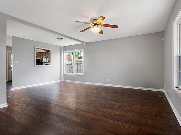 2nd image of 3424 Fox Meadow Way