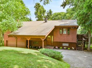 12 North Dr, Poughkeepsie, NY 12603