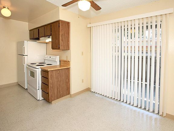 4th image of 2801 Vassar St APT 10