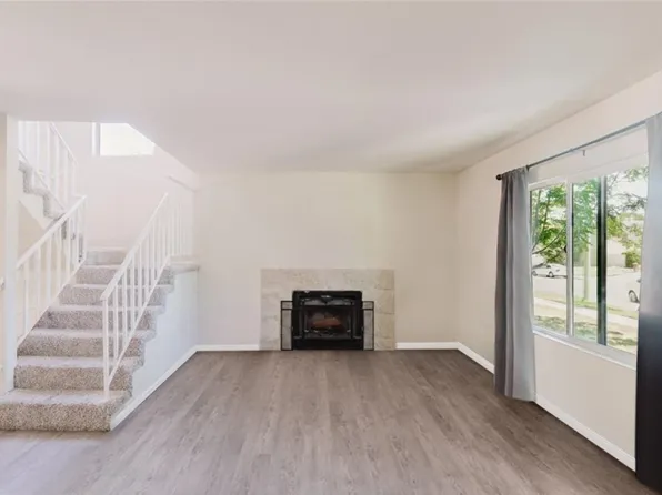 45041 Colleen Dr, Lancaster, CA 93535