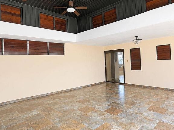 5th image of 4 Villa Lucia #B7