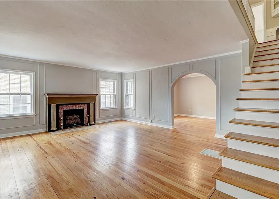 910 Northwest 37th Street - 908