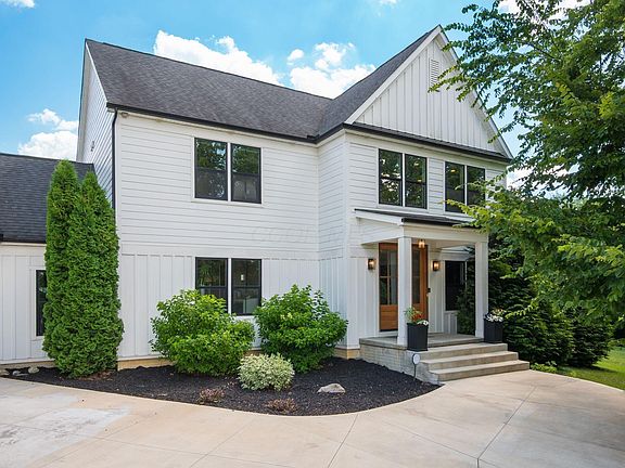 5th image of 9639 Stults Farm Dr
