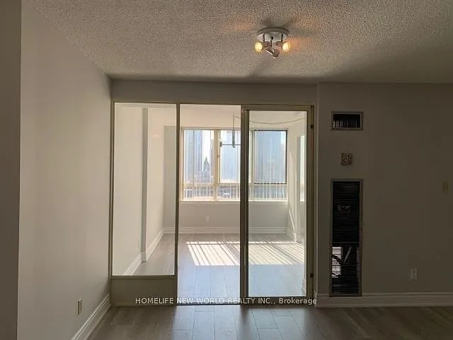 633 Bay St #2613 — Photo 17