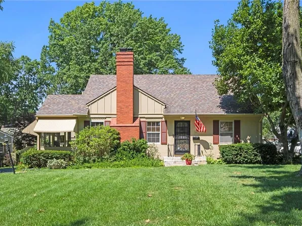 5324 Fairway Rd, Fairway, KS 66205