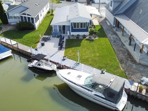 1550 N Anchor Ave, Port Clinton, OH 43452