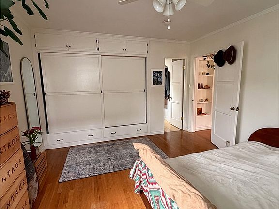 4th image of 4064 Perlita Ave