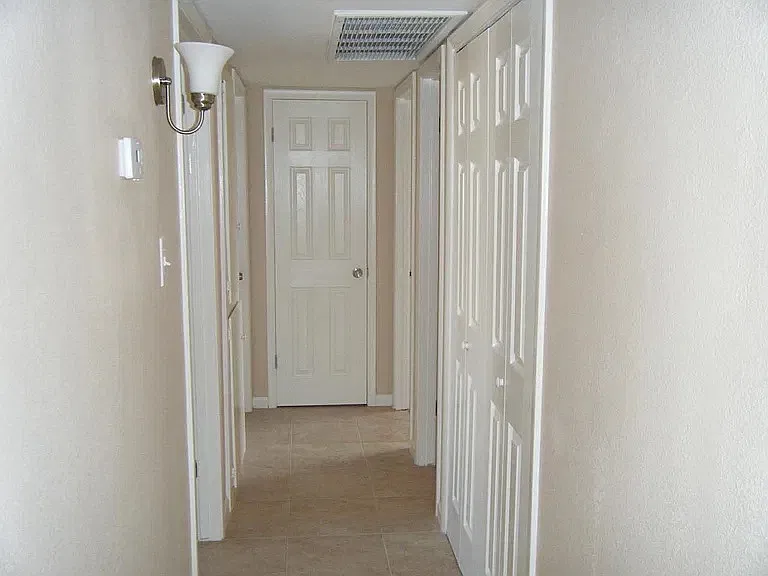 4 bed, 1500 sqft, $2,400 — Photo 4