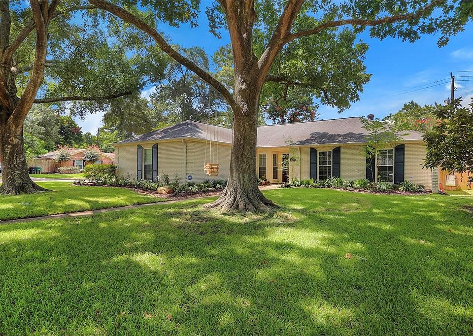1st image of 9422 Meadowglen Ln