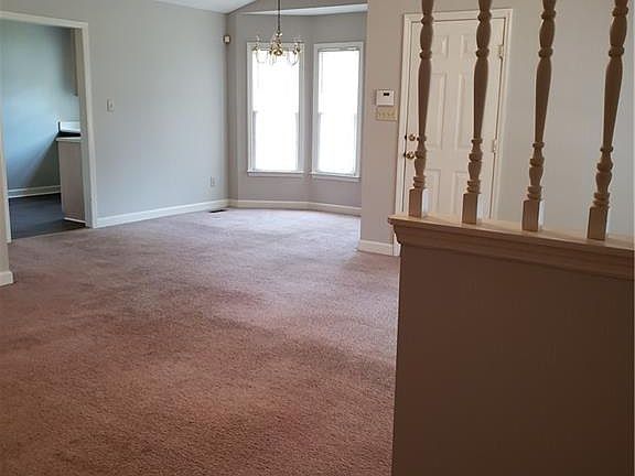4th image of 603 Longview Dr
