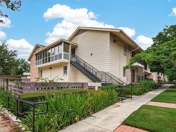 3rd image of 3131 Cummins St APT 82