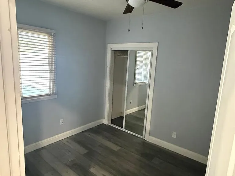 1436 Albany Ave — Photo 3