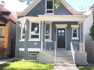 2733 W Nelson St #1, Chicago, IL 60618