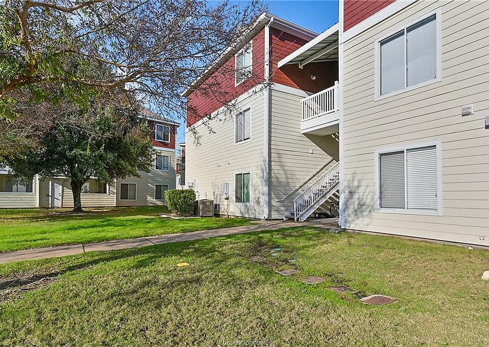 1st image of 515 Southwest Pkwy APT 304
