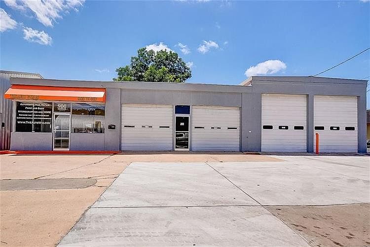 1st image of 900 N Flood Ave