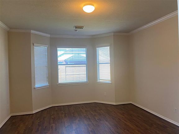 4th image of 2912 Ashbrook Ln