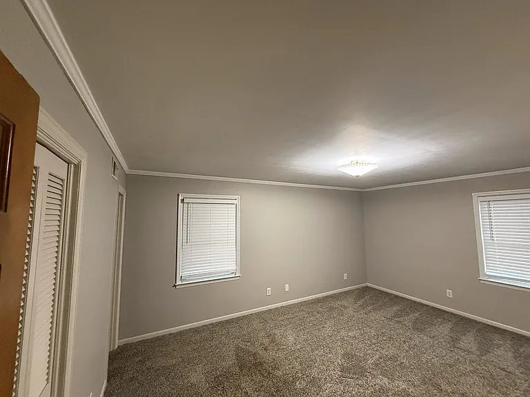 2426 E Blackstock Rd — Photo 14