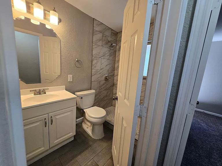 1049 Summerplace Ln — Photo 49