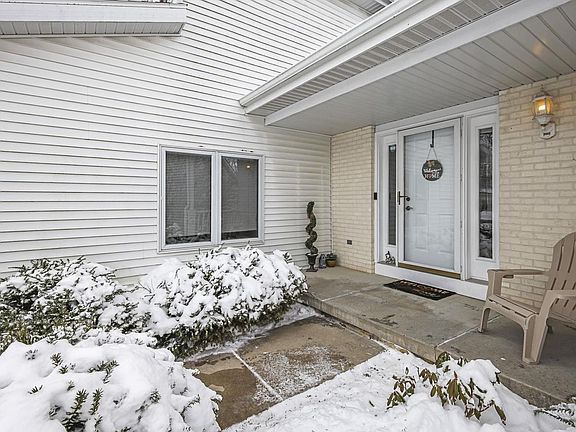 3rd image of 29 Weir Circle