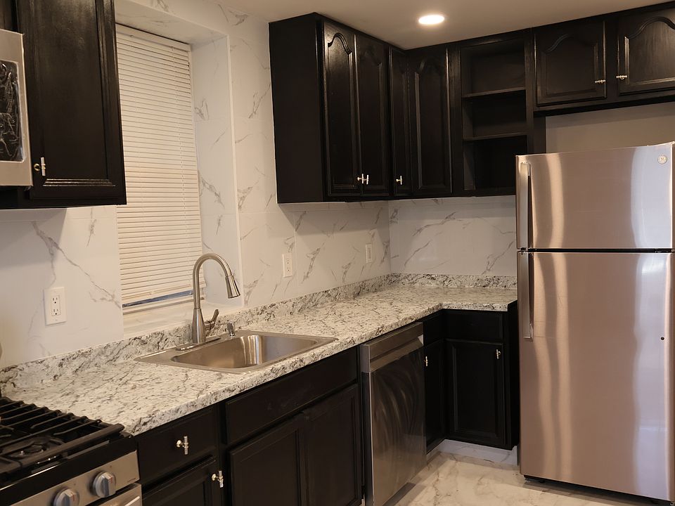 1st image of 126 Carlton Ave