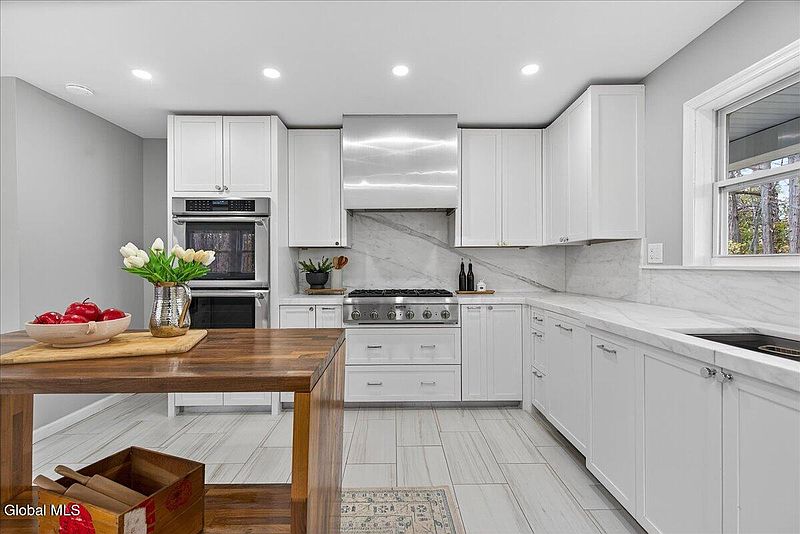 2nd image of 16 Nelson Avenue