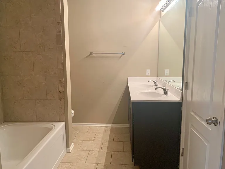 2712 Demotte Dr — Photo 8