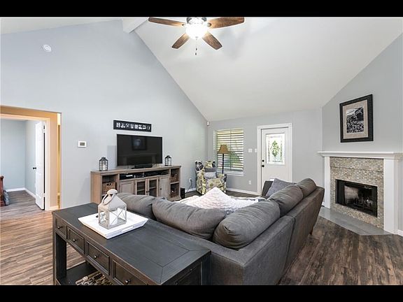 4th image of 7106 Gingerberry Dr