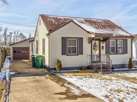 4th image of 2616 W Victory Ct