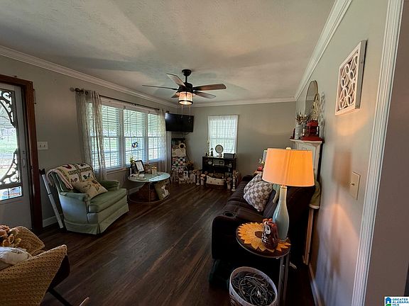 2nd image of 1850 Pleasant Valley Rd