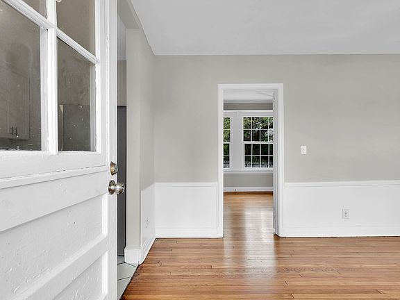 4th image of 1633 Belmonte Ave #B