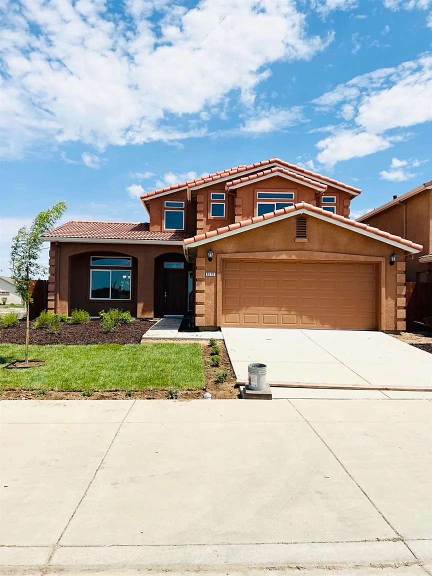5578 Landon Dr photo 1