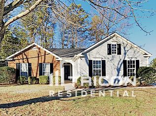 6909 Alanbrook Rd, Charlotte, NC 28215