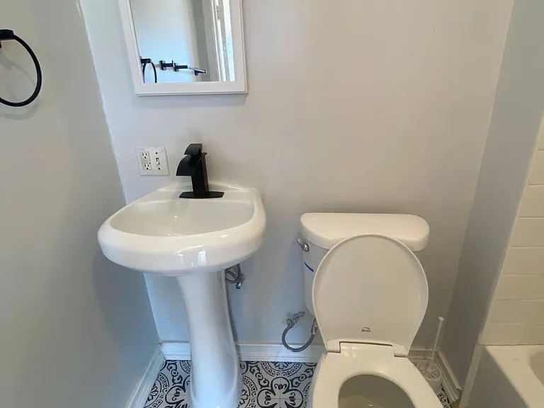 81 W Main St — Photo 14