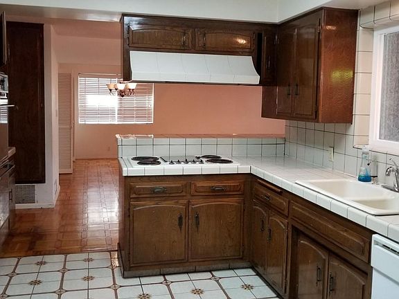 5th image of 6257 N Del Loma Ave