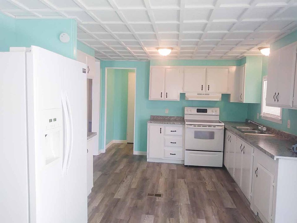 Spacious Kitchen