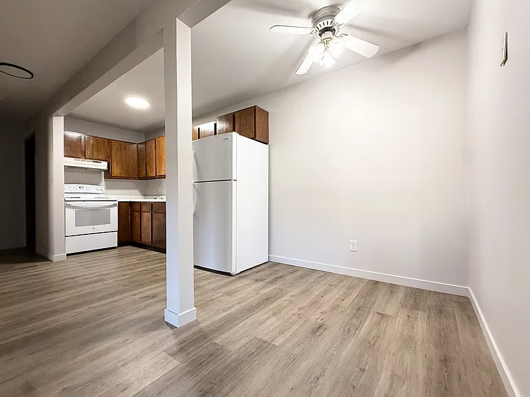 2070 Allen Blvd #21 — Photo 4