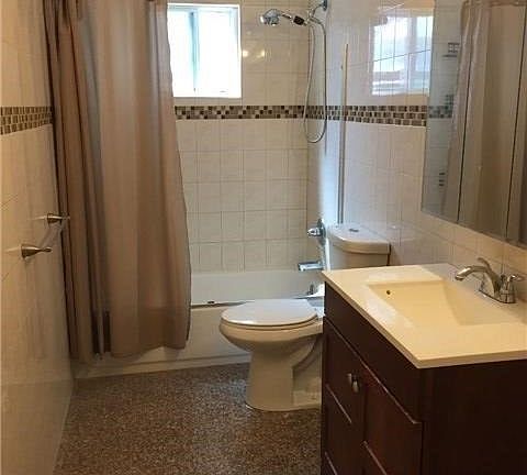 4th image of 120 Gladys St
