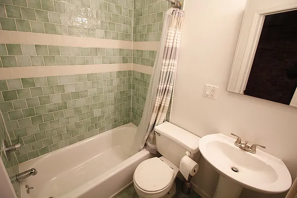 Rented by Realty Nerd | media 11