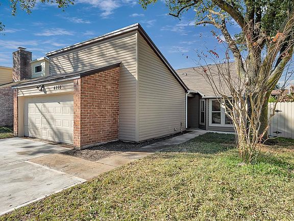 3rd image of 4250 Willow Beach Dr