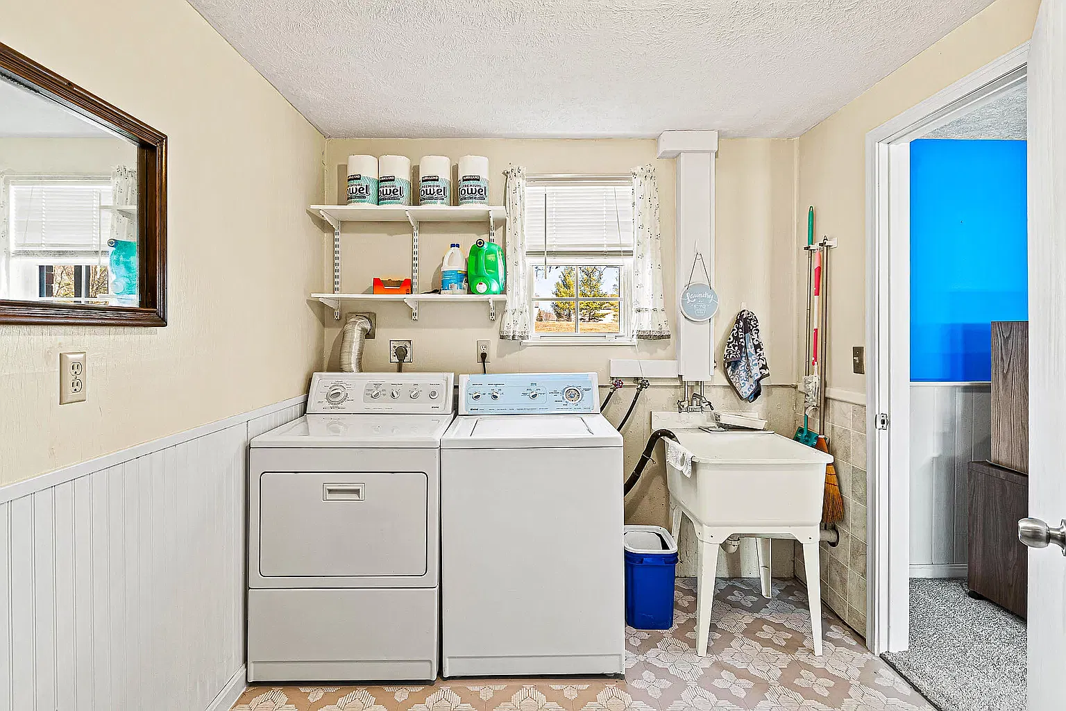 3 bed, 2.5 bath, 1288 sqft, $2,950 — Photo 3