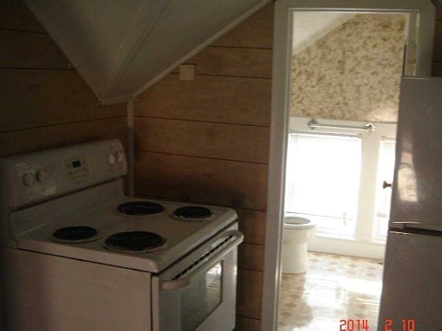 2nd image of 1939 Orchard St
