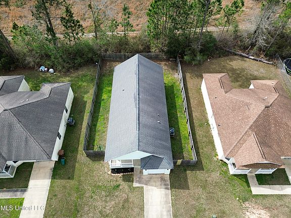 4th image of 11499 Acorn Dr