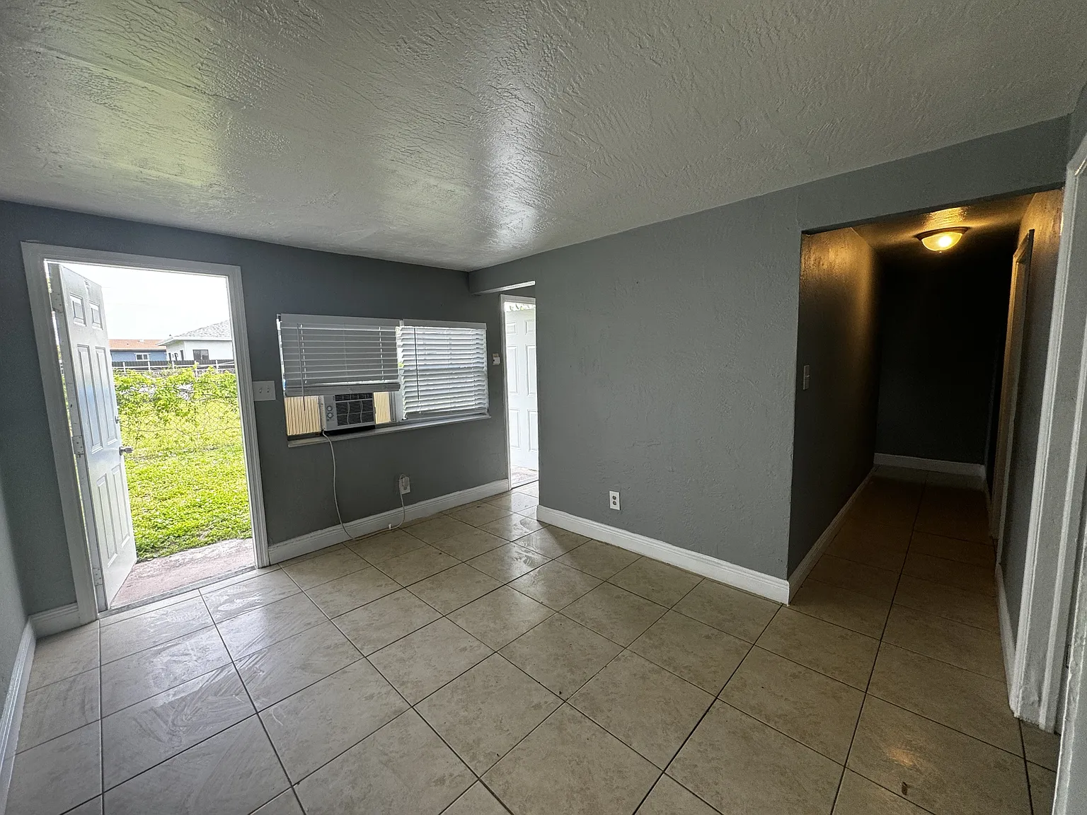 4017 Southwest 24th Street - 3 — Photo 3