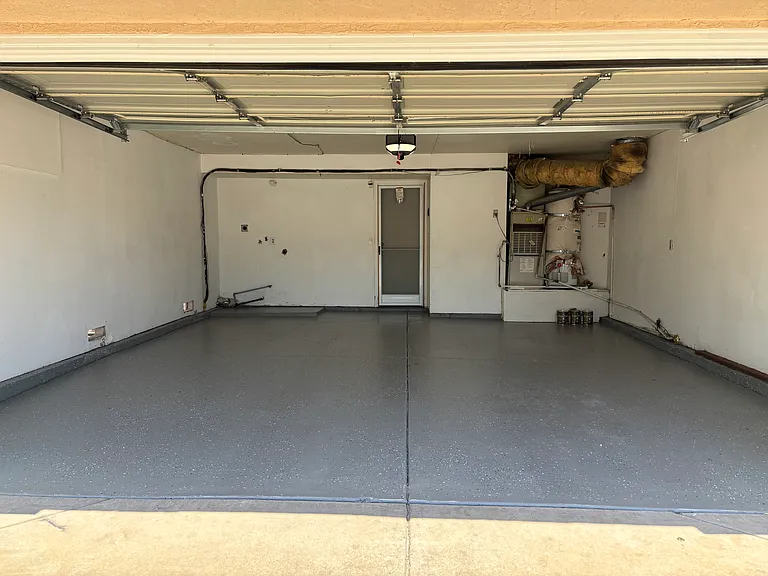 1049 Burnham Dr — Photo 18