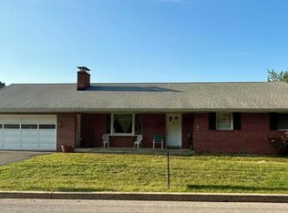41 E New St, Mountville, PA 17554