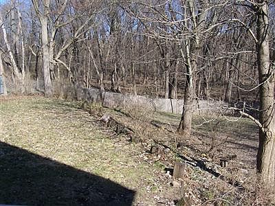 4th image of 95 Bond Ave