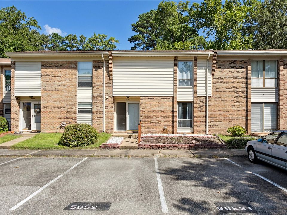 1st image of 5052 Clairmont Ct #1