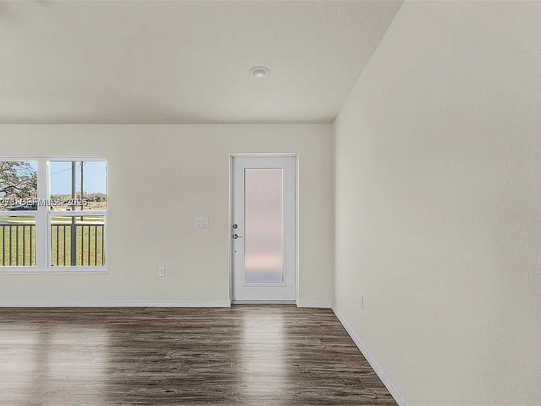 1158 Norge Ct — Photo 5