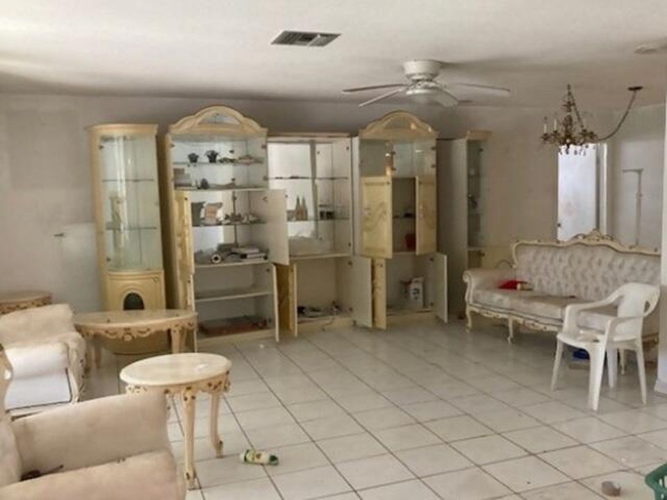 251 SW 16TH Street, photo 4